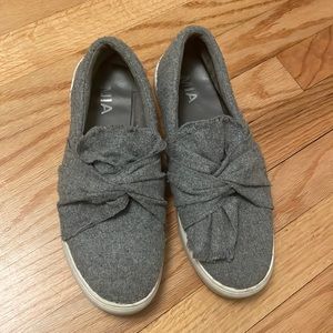 MIA grey felt slide on shoes, size 8.5